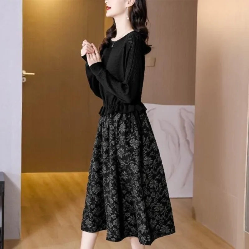 Women’s Vintage Dress for Spring & Autumn | Spliced Design, Long Sleeves, Loose Fit & Drawstring Waist